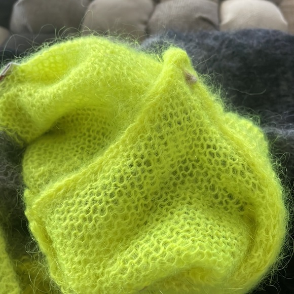 Fitted Crewneck Sweater - Picture 8 of 9